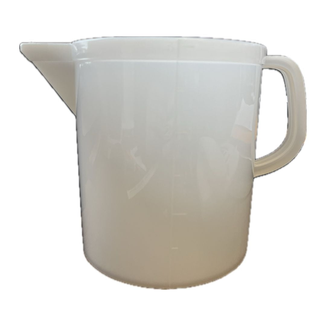 Caraffa in plastica graduata