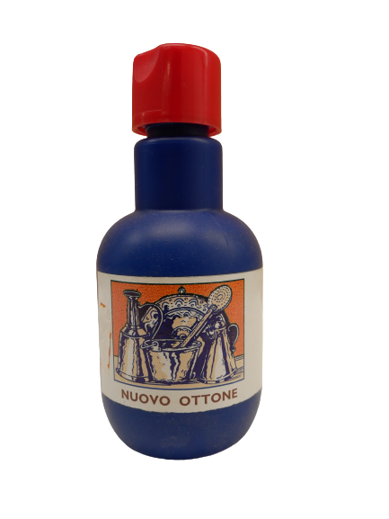 Detergente nuovo ottone